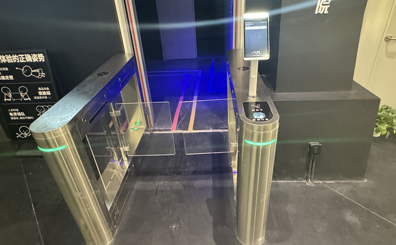 别让门票“溜走”：景区人脸识别系统如何堵住年卡冒用的最后漏洞