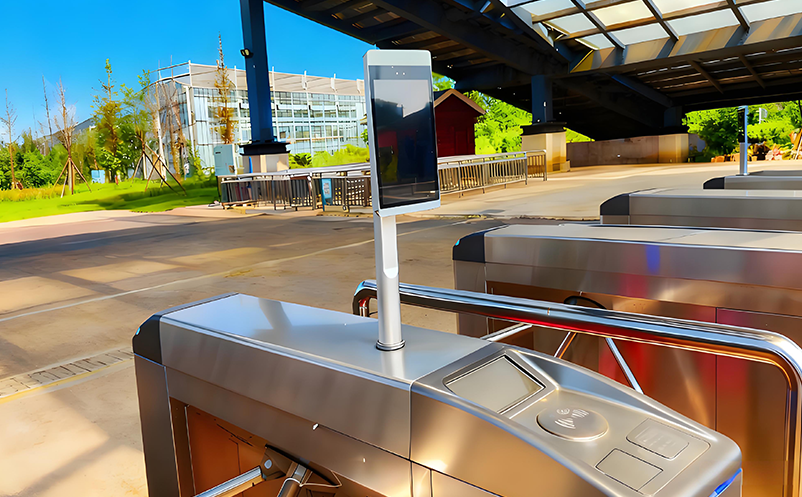 三辊闸景区票务系统和翼闸，哪个更适合景区？