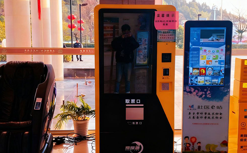 三辊闸景区票务系统 vs 翼闸、摆闸：哪种更适合景区？