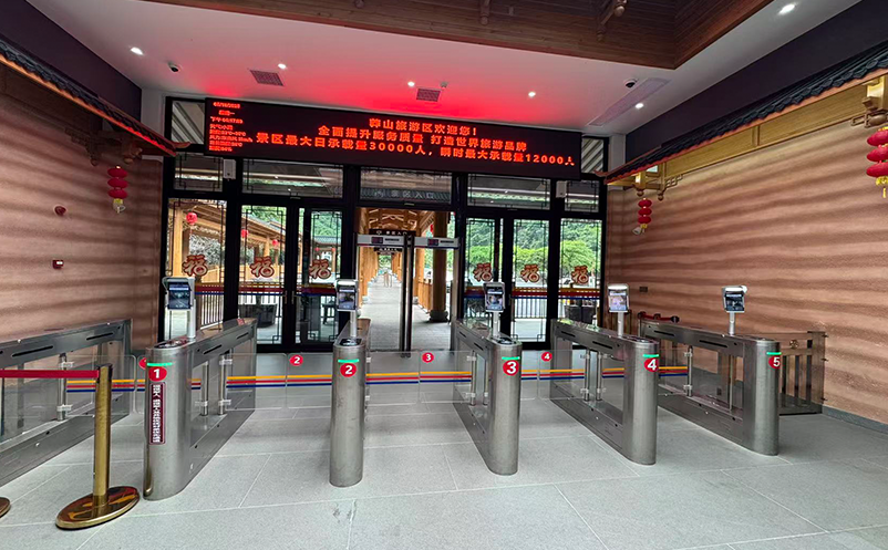 景区出入口的科技防线：景区闸机检票系统如何选型与配置？